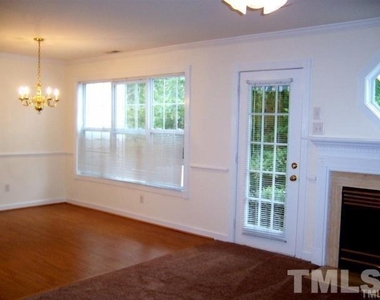 132 Grande Meadow Way - Photo Thumbnail 2