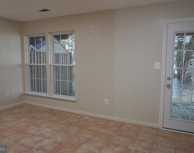 20601 Duck Pond Place - Photo Thumbnail 4