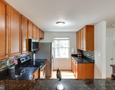 13547 Ambassador Drive - Photo Thumbnail 7