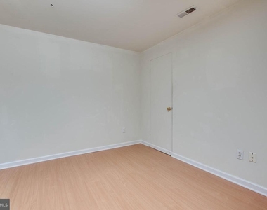 13547 Ambassador Drive - Photo Thumbnail 31