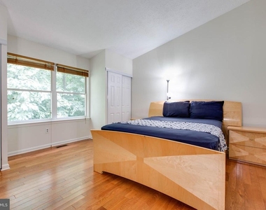 13547 Ambassador Drive - Photo Thumbnail 21