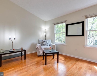 13547 Ambassador Drive - Photo Thumbnail 16