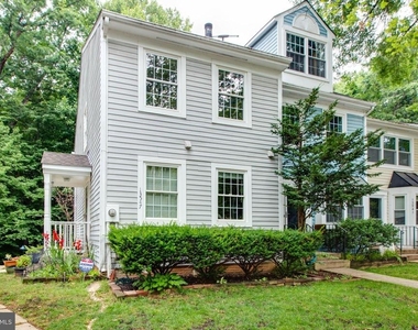13547 Ambassador Drive - Photo Thumbnail 2