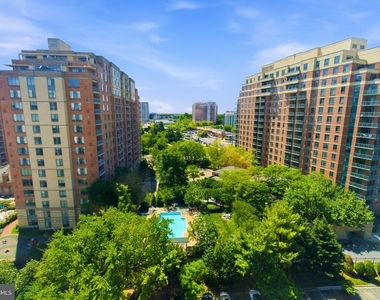 11801 Rockville Pik - Photo Thumbnail 3