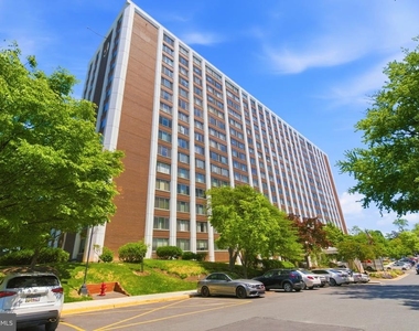 11801 Rockville Pik - Photo Thumbnail 1