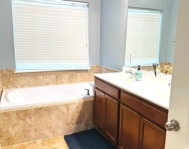 12615 Horseshoe Bend Circle - Photo Thumbnail 19