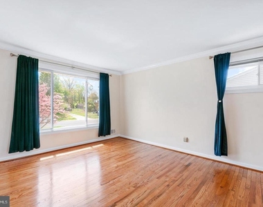 14236 Chadwick Lane - Photo Thumbnail 6