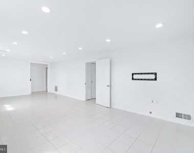 14236 Chadwick Lane - Photo Thumbnail 33