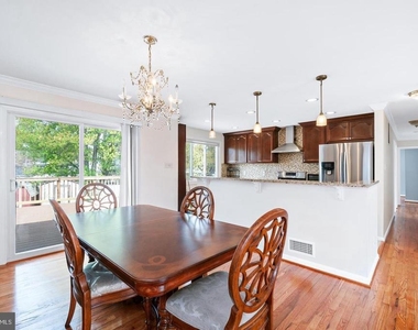 14236 Chadwick Lane - Photo Thumbnail 8