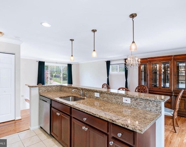 14236 Chadwick Lane - Photo Thumbnail 12