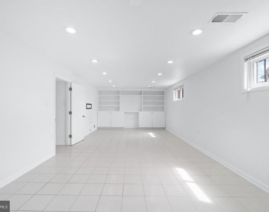 14236 Chadwick Lane - Photo Thumbnail 32