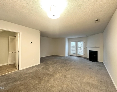 5620 Bridgetowne Way - Photo Thumbnail 5