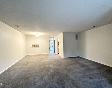 5620 Bridgetowne Way - Photo Thumbnail 7