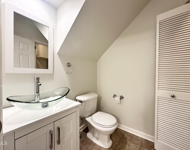 5620 Bridgetowne Way - Photo Thumbnail 8