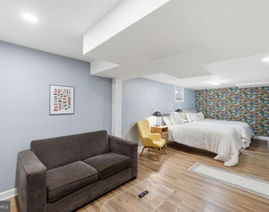 5902 Wilson Lane - Photo Thumbnail 33