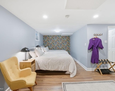 5902 Wilson Lane - Photo Thumbnail 30