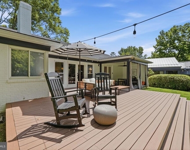 5902 Wilson Lane - Photo Thumbnail 38