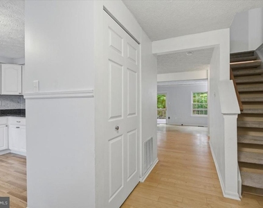 508 Palmspring Drive - Photo Thumbnail 12