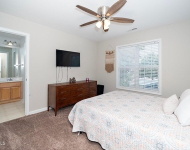 7850 Braefield Drive - Photo Thumbnail 13