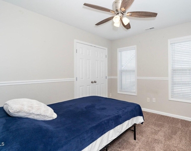 7850 Braefield Drive - Photo Thumbnail 14