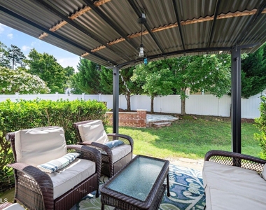 7850 Braefield Drive - Photo Thumbnail 21