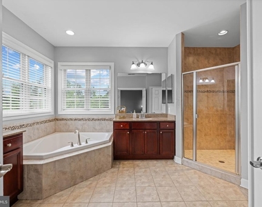 5066 Winesap Way - Photo Thumbnail 28