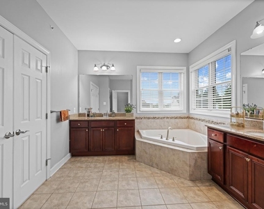 5066 Winesap Way - Photo Thumbnail 29
