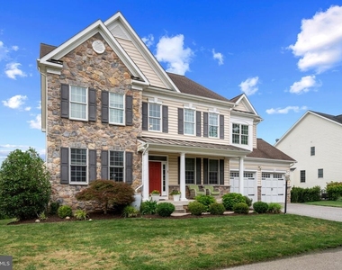 5066 Winesap Way - Photo Thumbnail 2