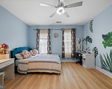 5066 Winesap Way - Photo Thumbnail 35
