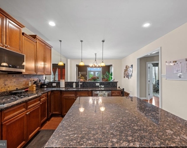 5066 Winesap Way - Photo Thumbnail 15