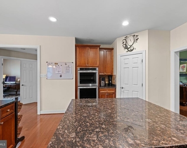 5066 Winesap Way - Photo Thumbnail 14