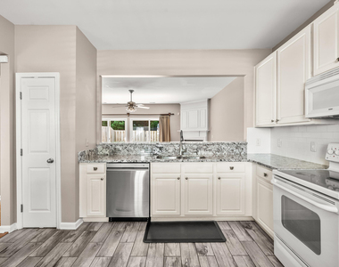 8139 Rhiannon Road - Photo Thumbnail 7