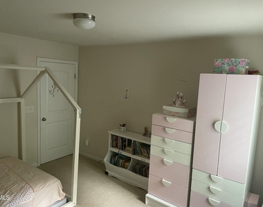 920 Cozy Oak Avenue - Photo Thumbnail 17