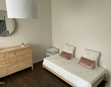 920 Cozy Oak Avenue - Photo Thumbnail 10