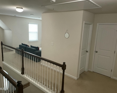 920 Cozy Oak Avenue - Photo Thumbnail 12