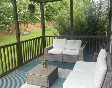 920 Cozy Oak Avenue - Photo Thumbnail 25