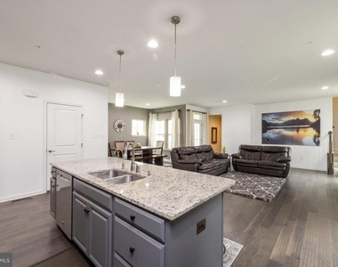 5861 Oakdale Village Road - Photo Thumbnail 5