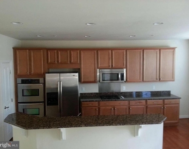 9053 Mcpherson Street - Photo Thumbnail 7