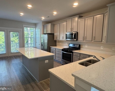 2915 Osprey Way - Photo Thumbnail 9