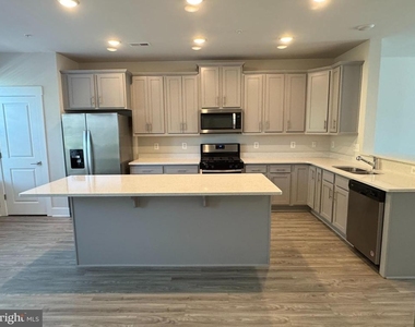 2915 Osprey Way - Photo Thumbnail 10