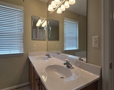 11213 Heron Place - Photo Thumbnail 33