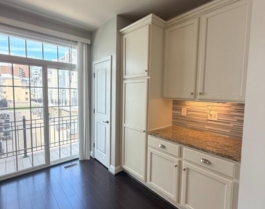 35 Meridian Lane - Photo Thumbnail 8