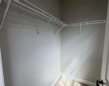 35 Meridian Lane - Photo Thumbnail 15