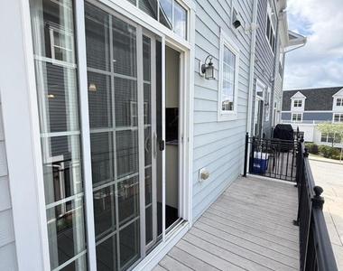 35 Meridian Lane - Photo Thumbnail 9