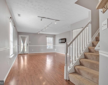 200 Toddson Lane - Photo Thumbnail 5