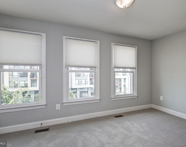 1236 Harbor Island Walk - Photo Thumbnail 37