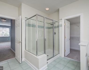 1236 Harbor Island Walk - Photo Thumbnail 33