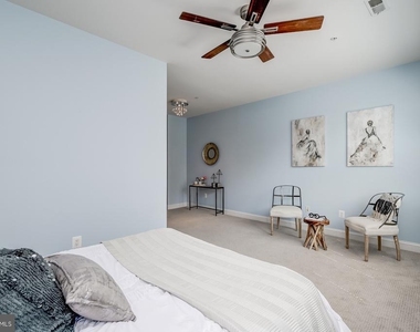 1236 Harbor Island Walk - Photo Thumbnail 27