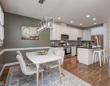 1236 Harbor Island Walk - Photo Thumbnail 15