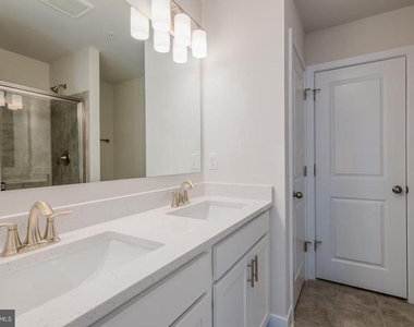 1821 Guilford Avenue - Photo Thumbnail 9